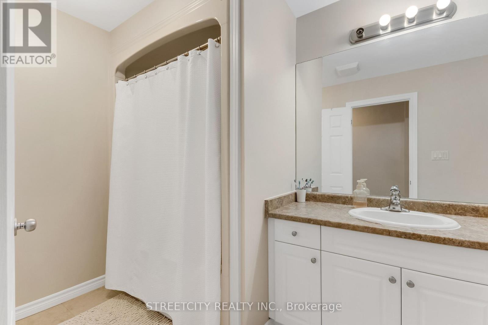 357 South Carriage Way, London North, Ontario  N6G 0B2 - Photo 25 - X12328339
