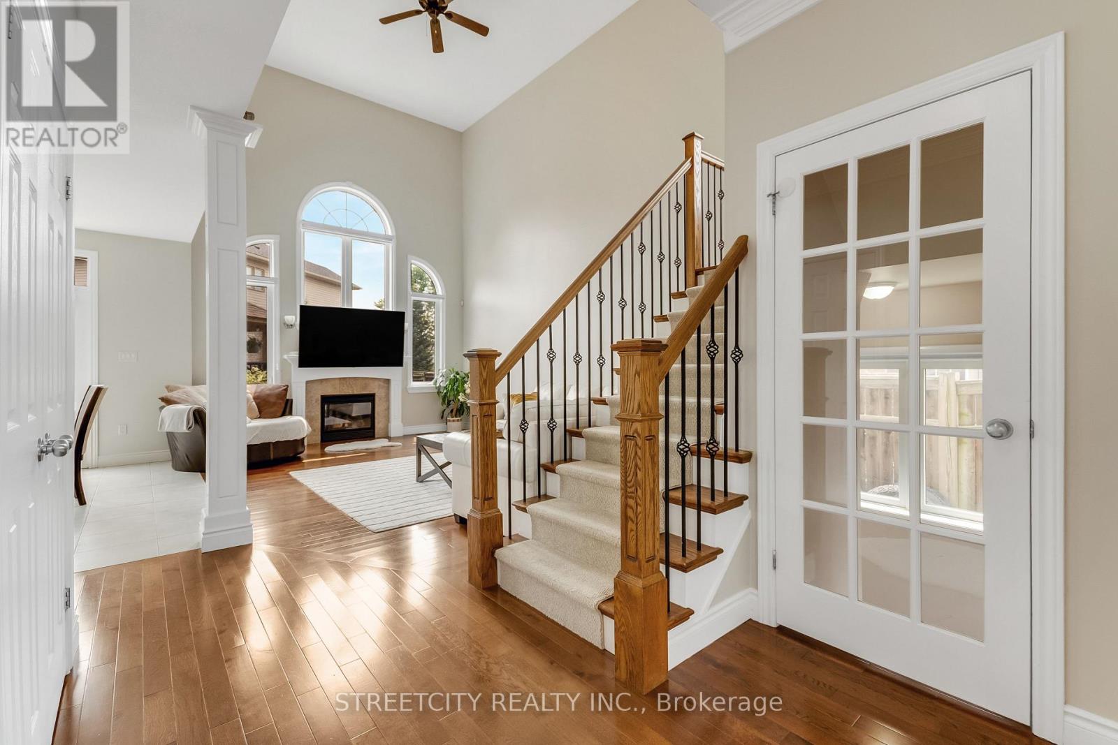 357 South Carriage Way, London North, Ontario  N6G 0B2 - Photo 8 - X12328339