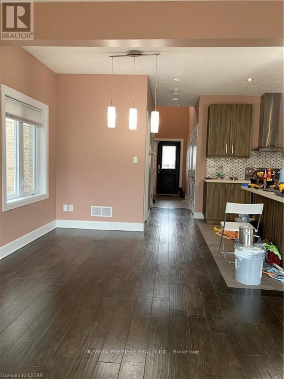 2491 Charlie Hajjar Way, London South, Ontario  N6M 0G7 - Photo 12 - X12328423