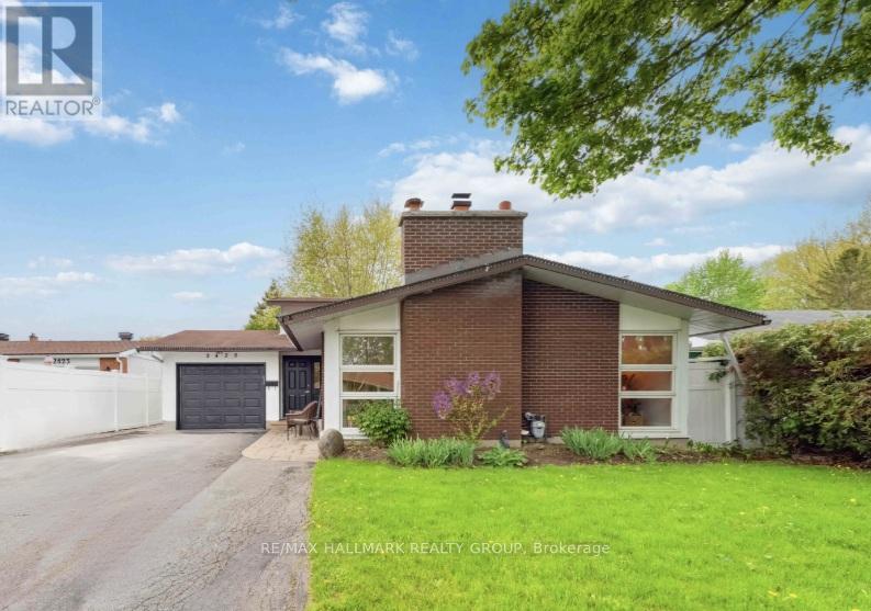 2425 OGILVIE ROAD, Ottawa, Ontario