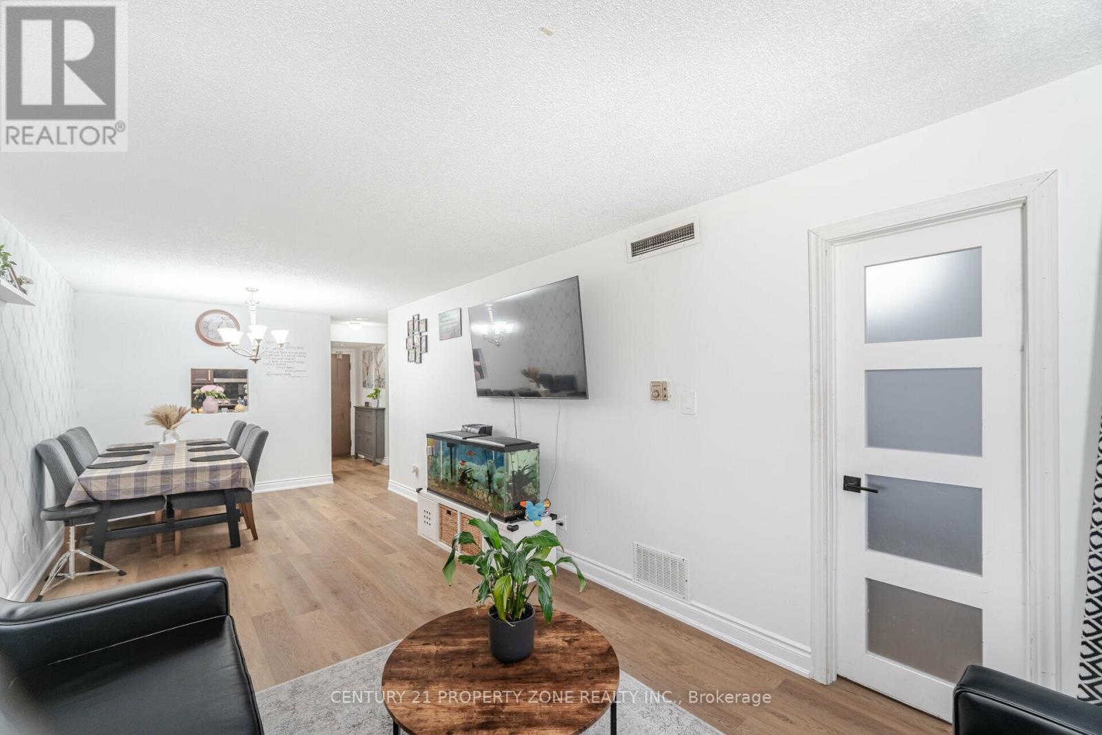 1102 - 25 Agnes Street, Mississauga, Ontario  L5B 3X7 - Photo 14 - W12328265