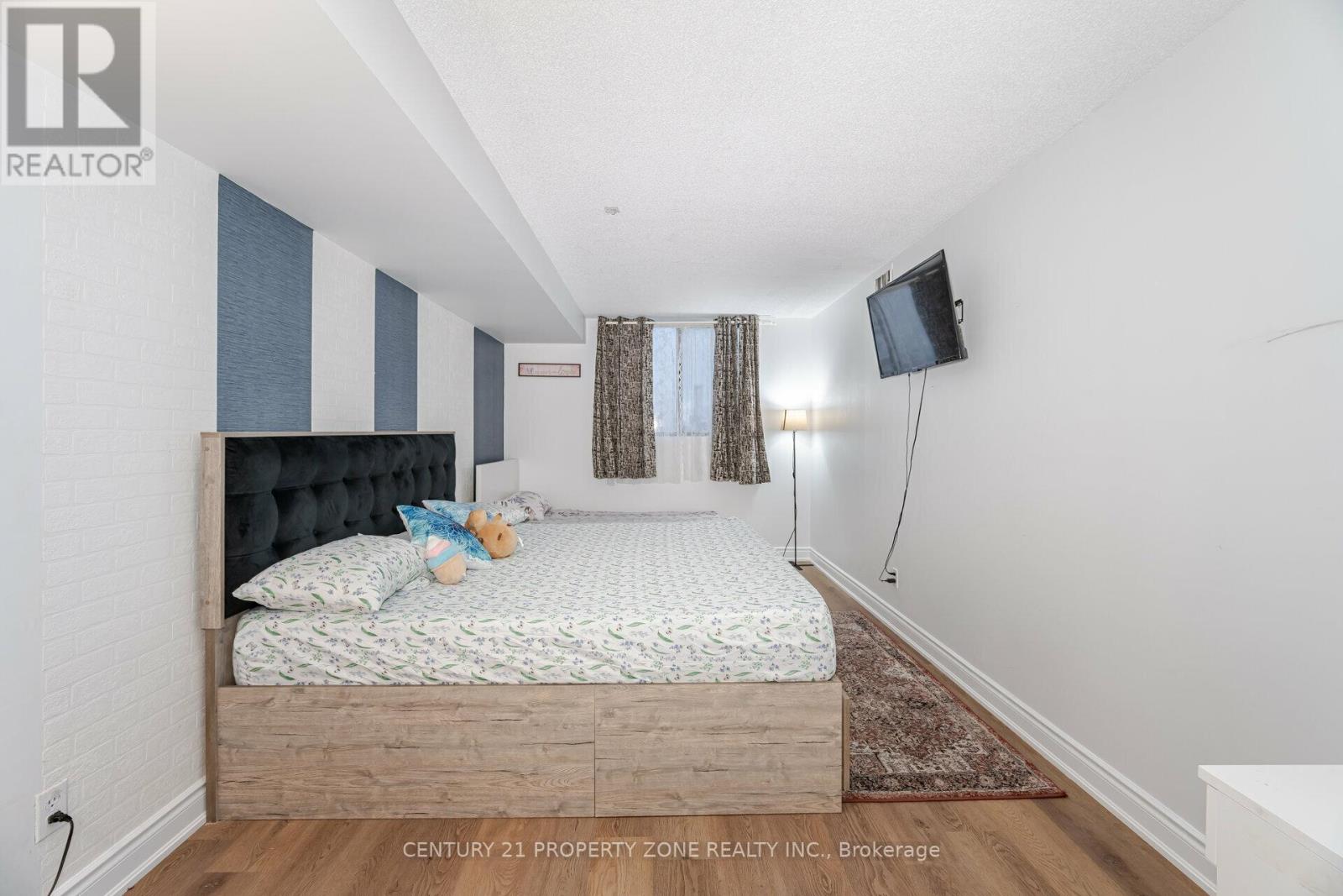 1102 - 25 Agnes Street, Mississauga, Ontario  L5B 3X7 - Photo 17 - W12328265