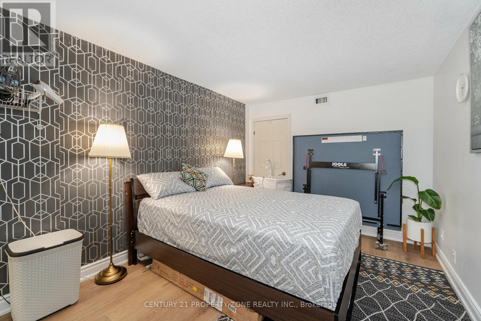 1102 - 25 Agnes Street, Mississauga, Ontario  L5B 3X7 - Photo 21 - W12328265
