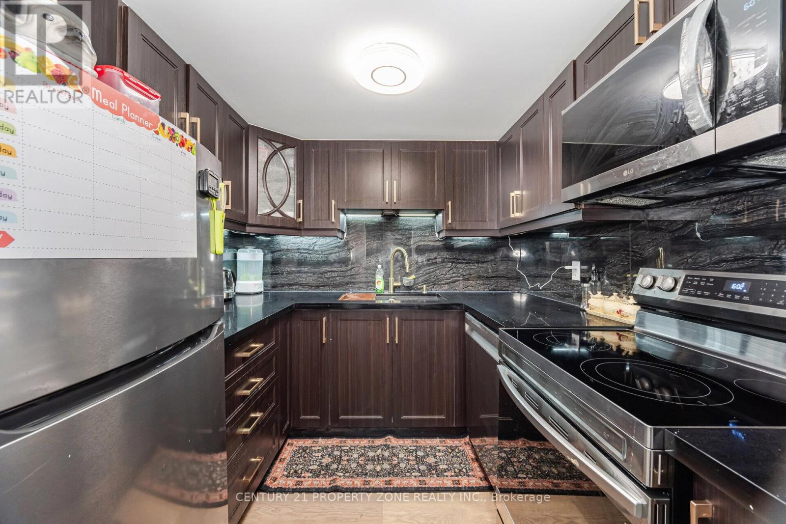 1102 - 25 Agnes Street, Mississauga, Ontario  L5B 3X7 - Photo 6 - W12328265