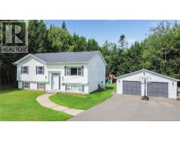166 Rolling hill, Fredericton, New Brunswick