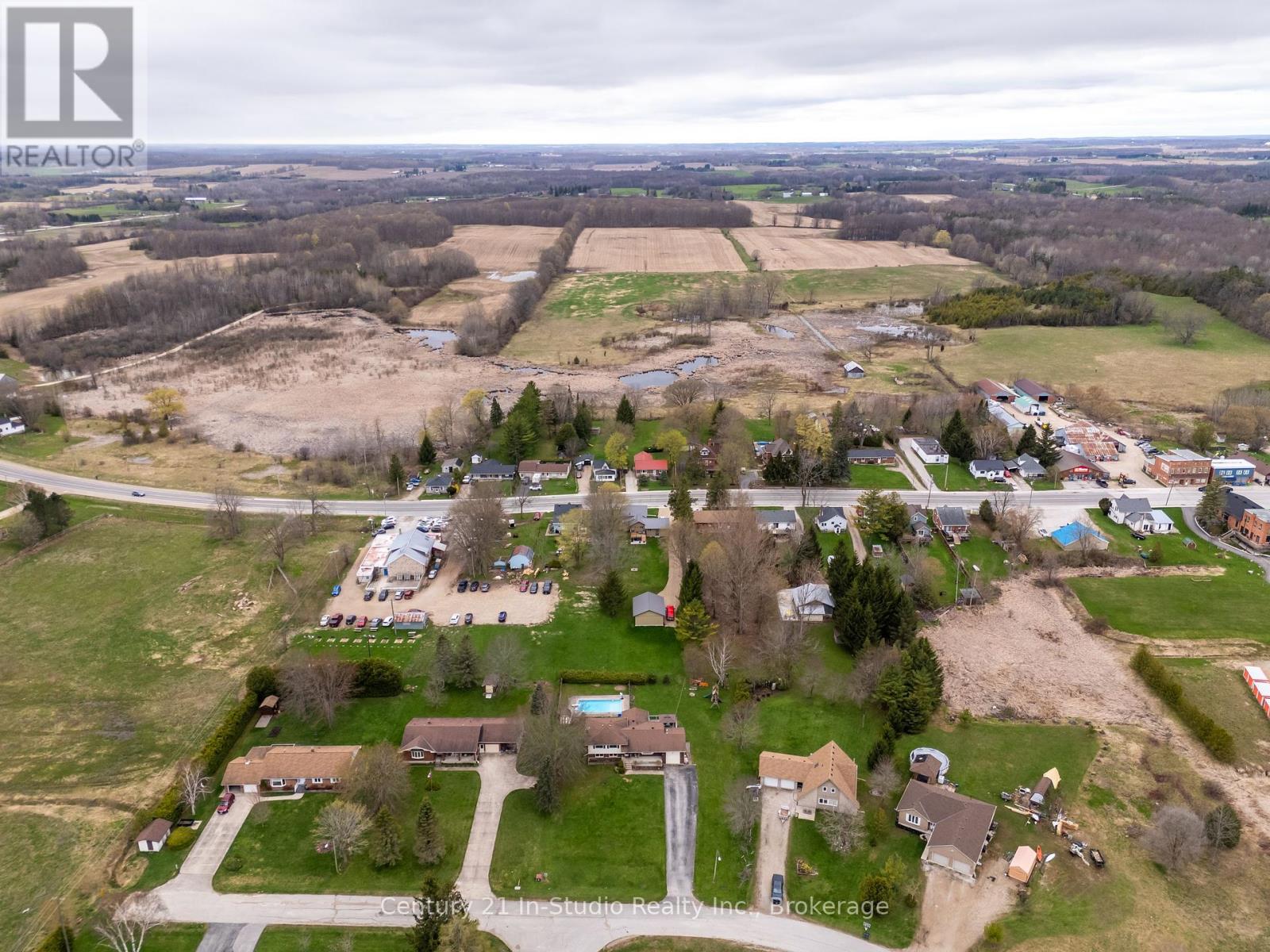 54 George Street, Chatsworth, Ontario  N0H 1G0 - Photo 10 - X12328396