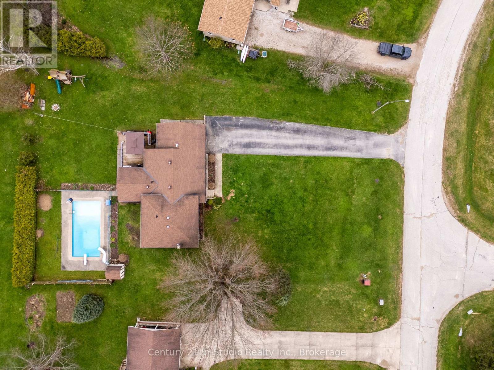 54 George Street, Chatsworth, Ontario  N0H 1G0 - Photo 9 - X12328396