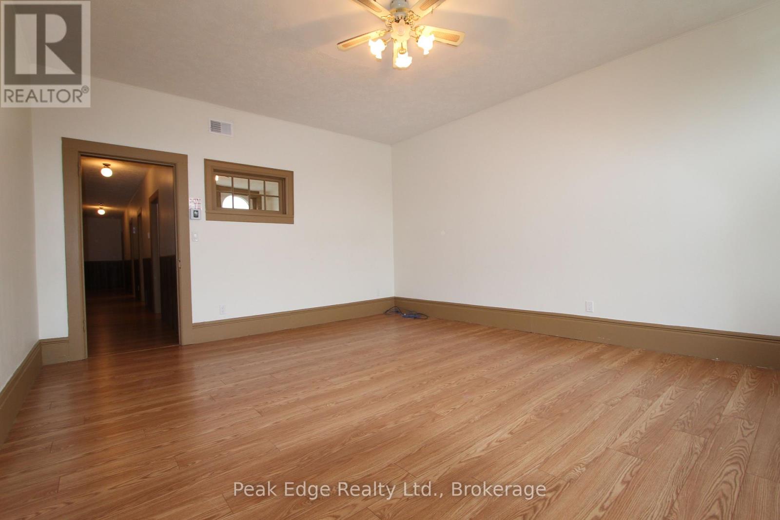 209 10th Street, Hanover, Ontario  N4N 1N8 - Photo 18 - X12328445