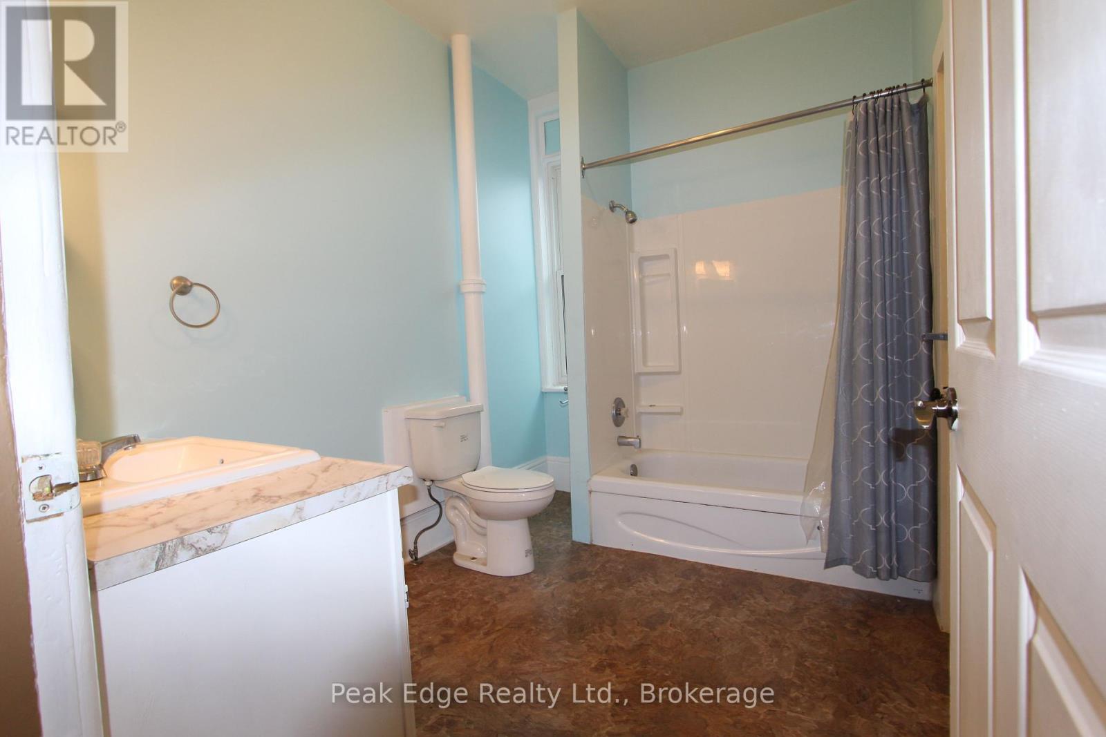209 10th Street, Hanover, Ontario  N4N 1N8 - Photo 22 - X12328445