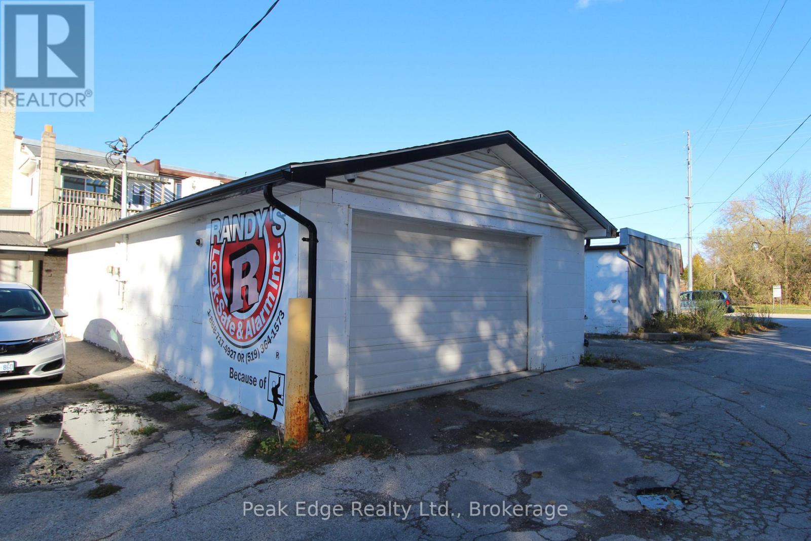 209 10th Street, Hanover, Ontario  N4N 1N8 - Photo 26 - X12328445