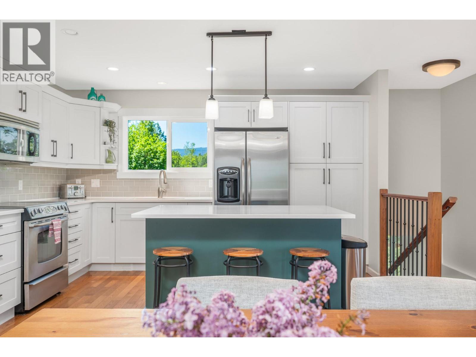 3253 Phillips Road, Vernon, British Columbia  V1B 3H6 - Photo 11 - 10357097