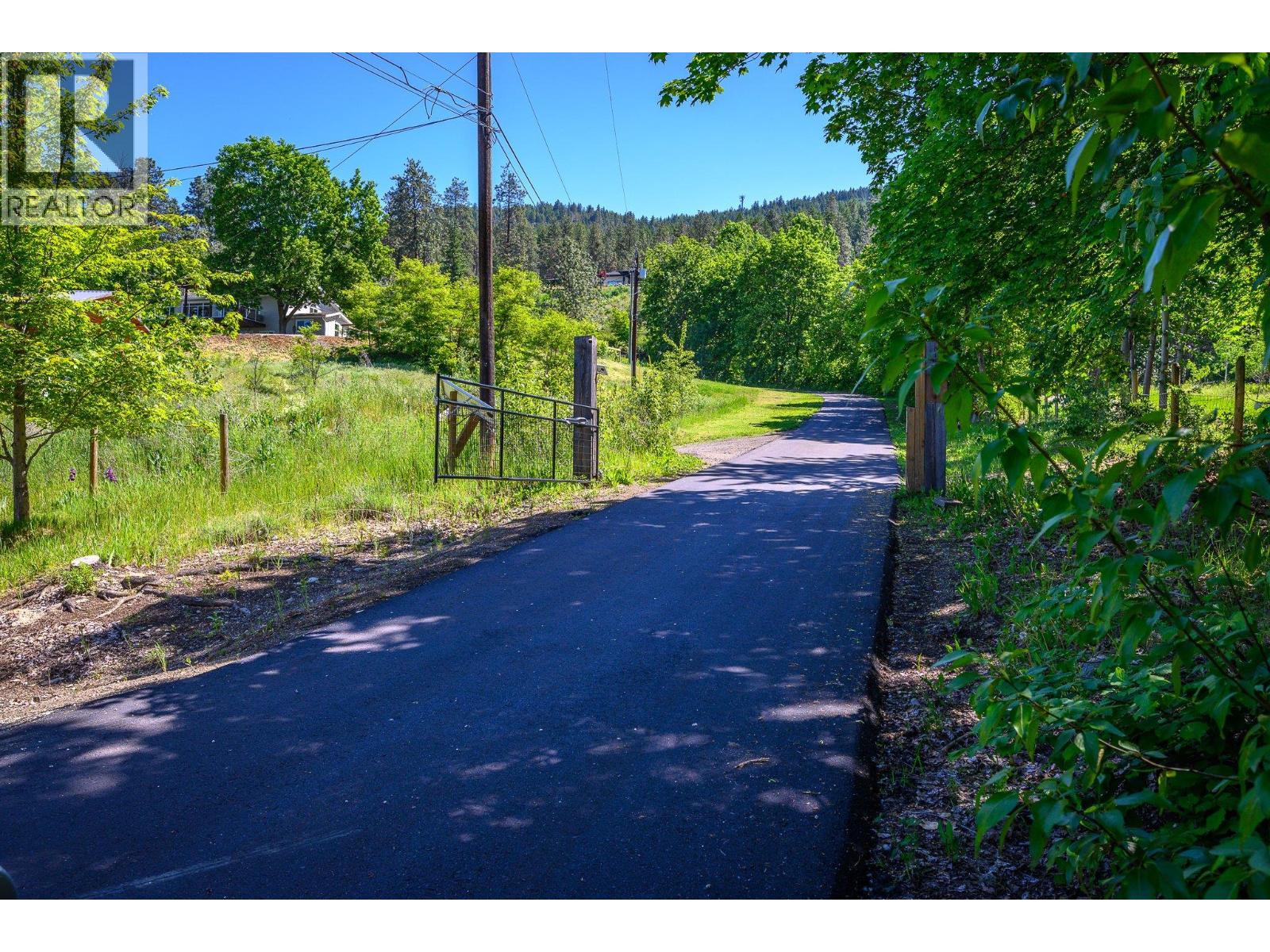 3253 Phillips Road, Vernon, British Columbia  V1B 3H6 - Photo 4 - 10357097