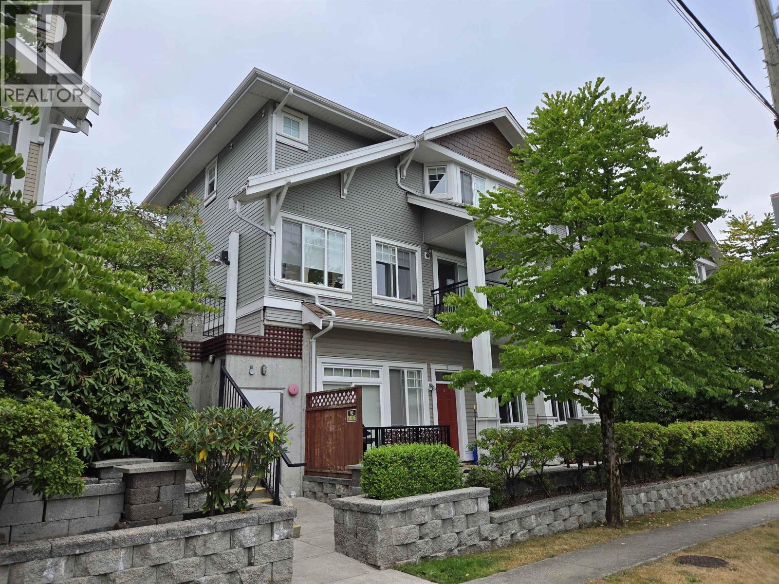 Property at 5 4025 NORFOLK STREET image 1