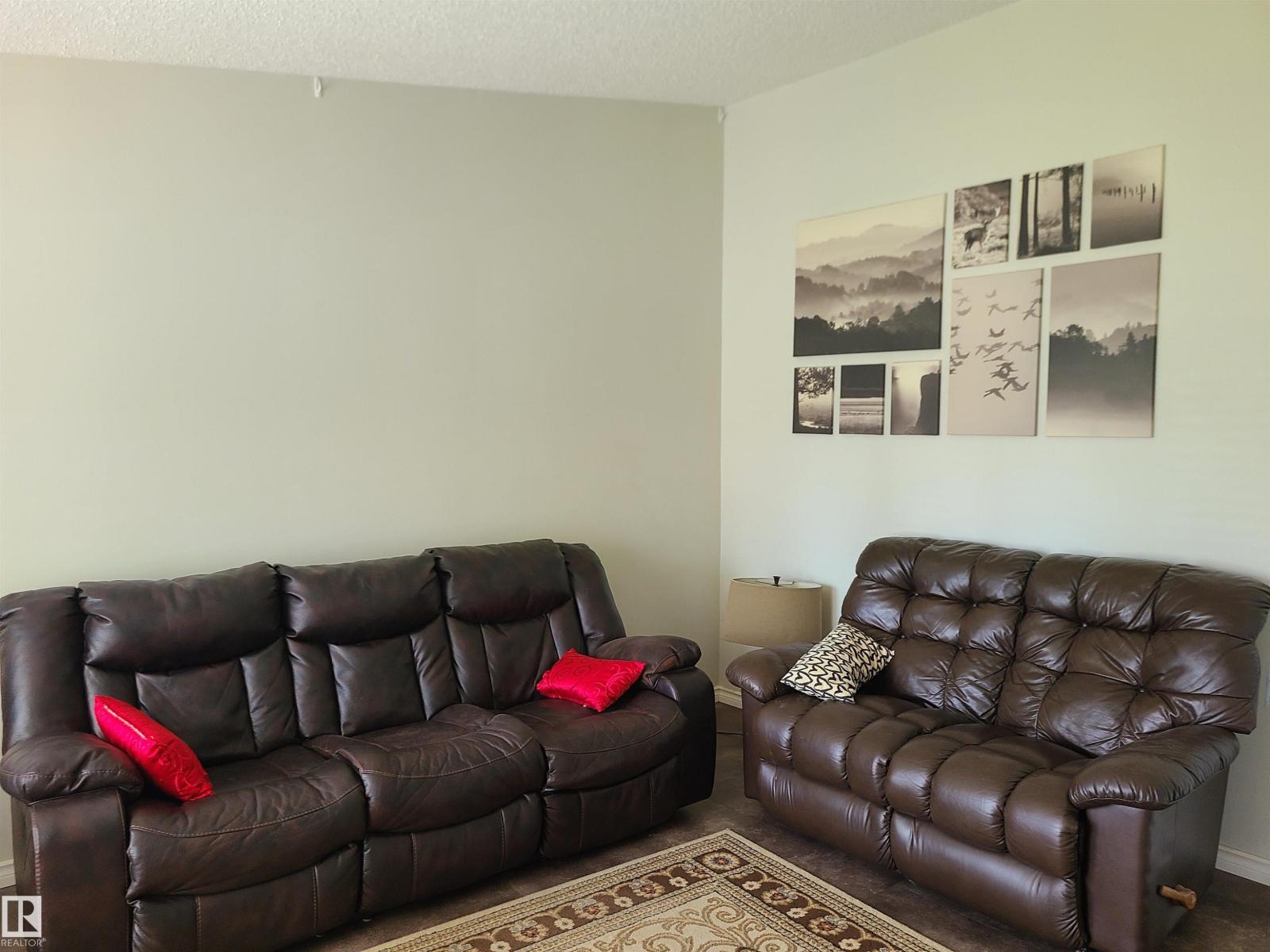 Property at 18916 86A AV NW image 2