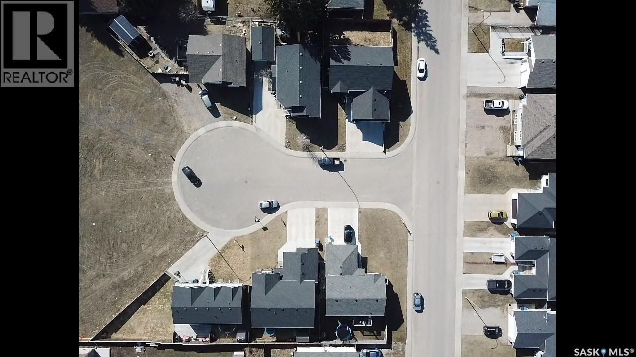 857 Madsen Place, Prince Albert, Saskatchewan  S6V 2L6 - Photo 7 - SK014838