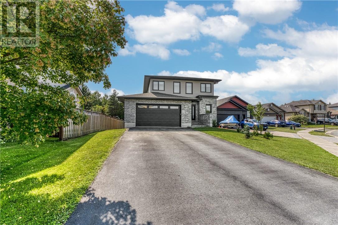 Property at 20 Chinaberry Drive image 3