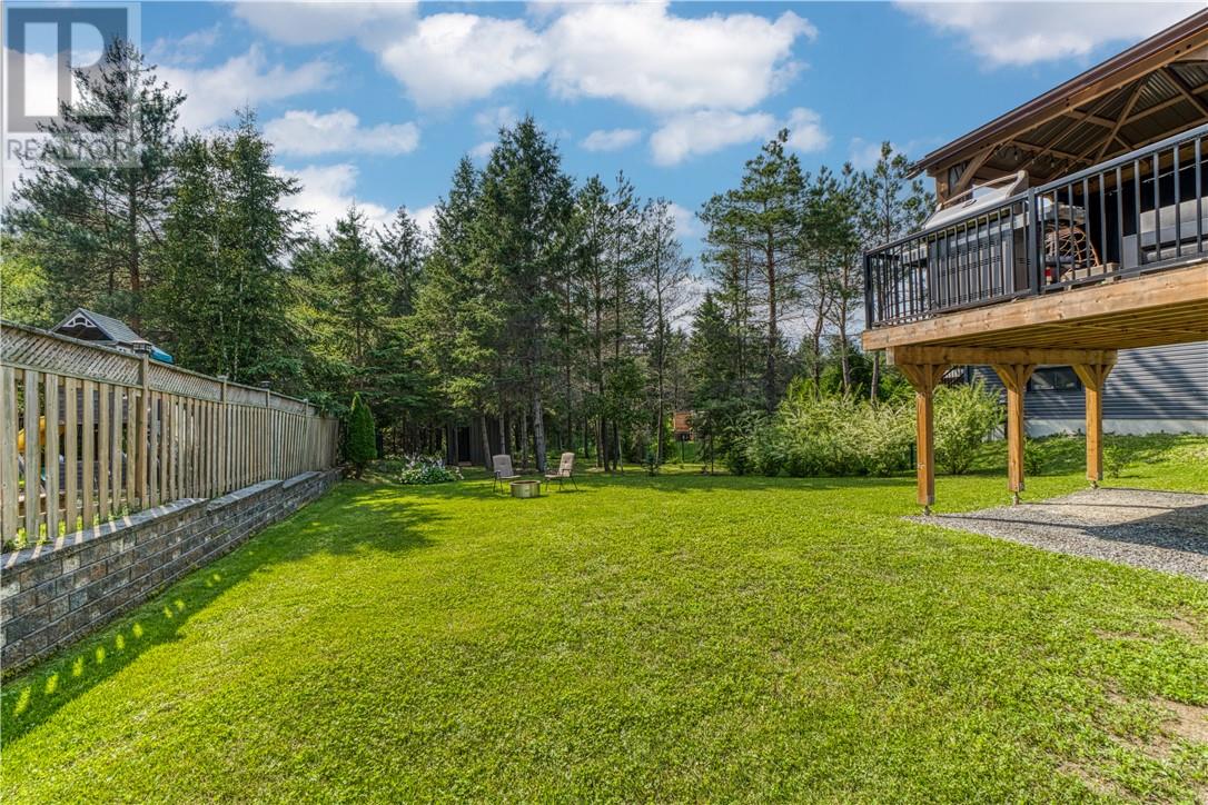 Property at 20 Chinaberry Drive image 4