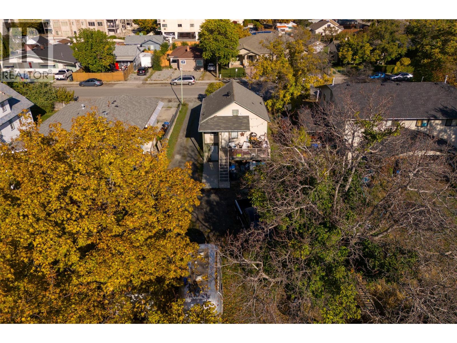 1025 & 1033/1035 Laurier Avenue, Kelowna, British Columbia  V1Y 6B2 - Photo 35 - 10358036