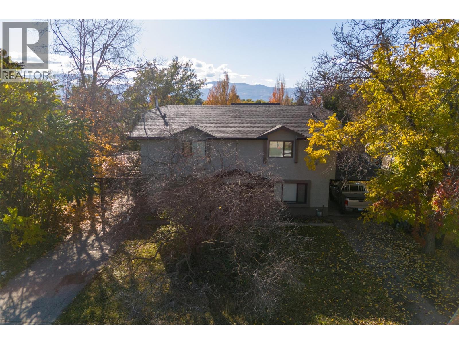 1025 & 1033/1035 Laurier Avenue, Kelowna, British Columbia  V1Y 6B2 - Photo 7 - 10358036
