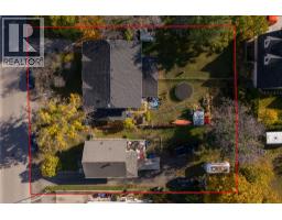 1025 & 1033/1035 Laurier Avenue, kelowna, British Columbia