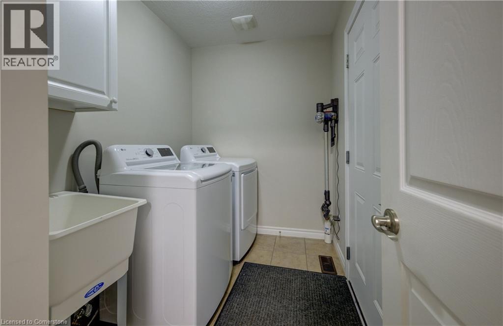 Property at 35 GREEN GATE Boulevard Unit# 28 image 5