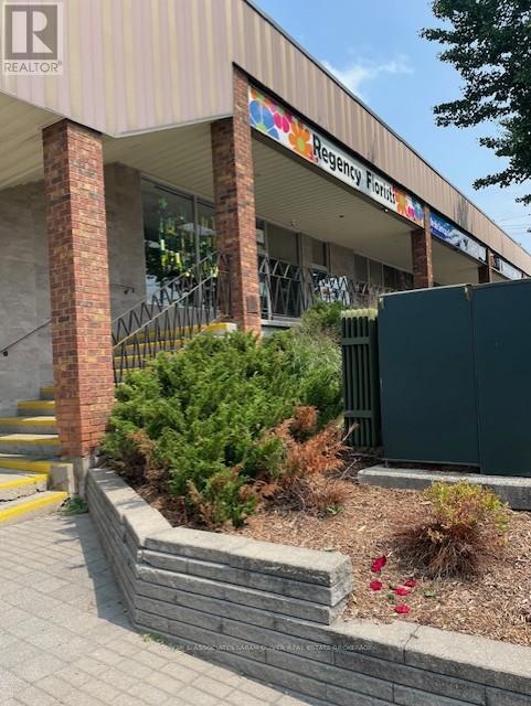 Established Floral and gift wares  business at a busy intersection with loads of exposure and parking (id:48254)