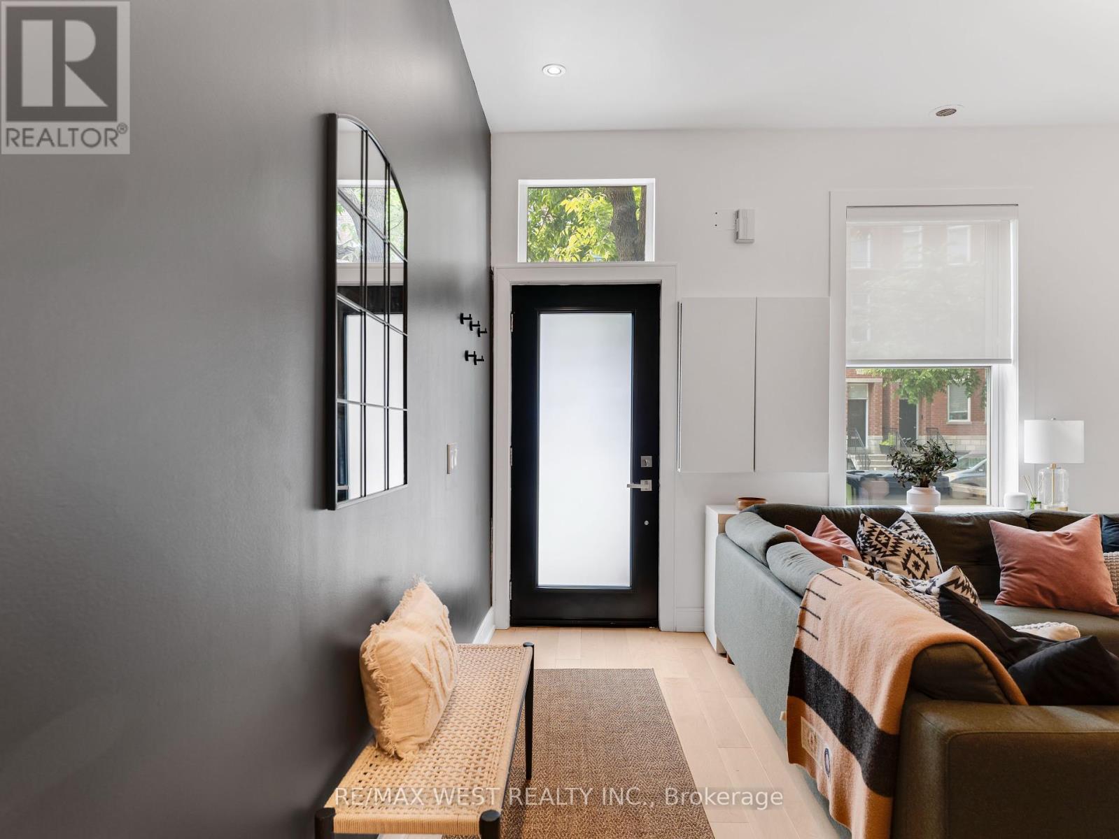 Property at 553 KING STREET E image 1