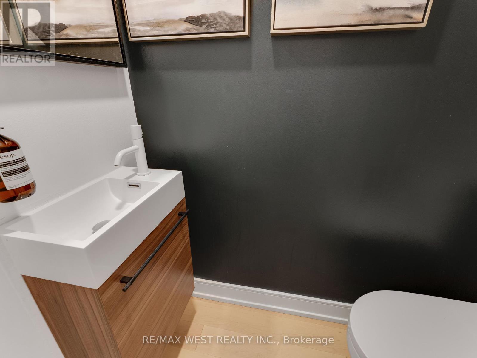 553 King Street E, Toronto, Ontario  M5A 1M5 - Photo 14 - C12328344