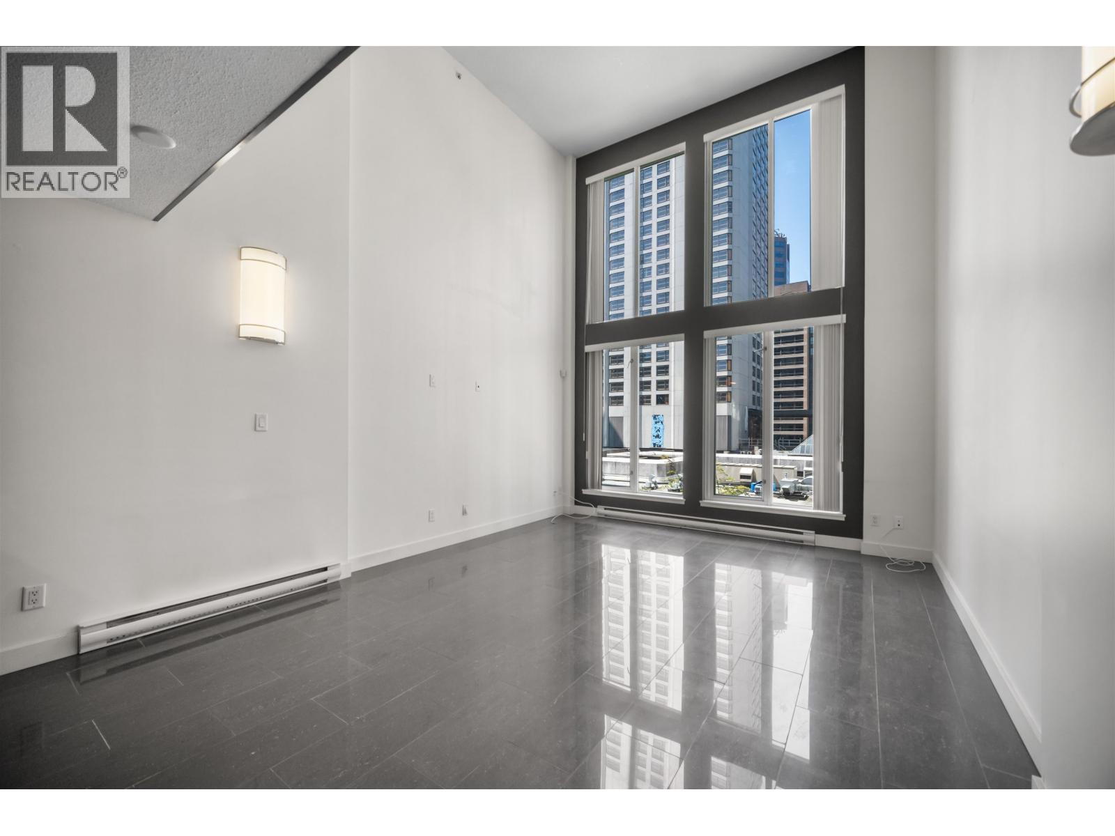 606 610 Granville Street, Vancouver, British Columbia  V6C 3T3 - Photo 3 - R3034282