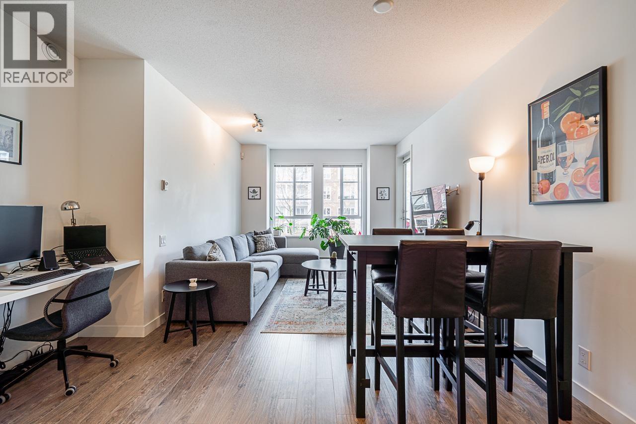 303 545 Foster Avenue, Coquitlam, British Columbia  V3J 0B3 - Photo 4 - R3034343