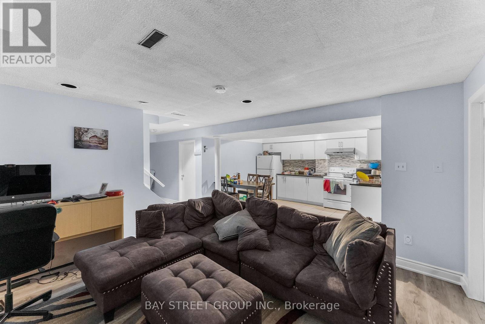 34 Lamp Crescent, Vaughan, Ontario  L4L 6J9 - Photo 43 - N12328409