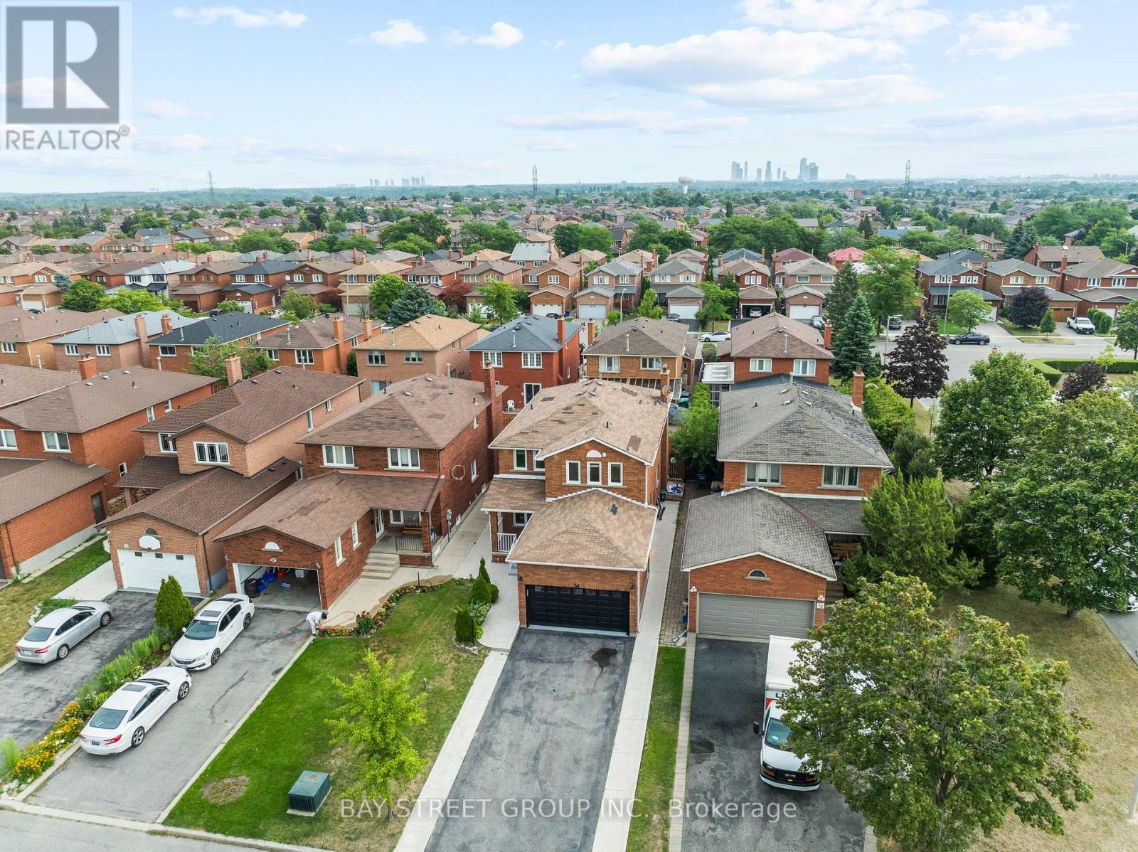 34 Lamp Crescent, Vaughan, Ontario  L4L 6J9 - Photo 49 - N12328409
