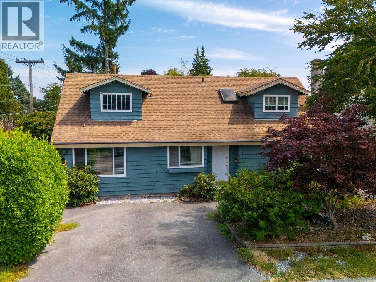 Property at 4498 46B STREET image 1