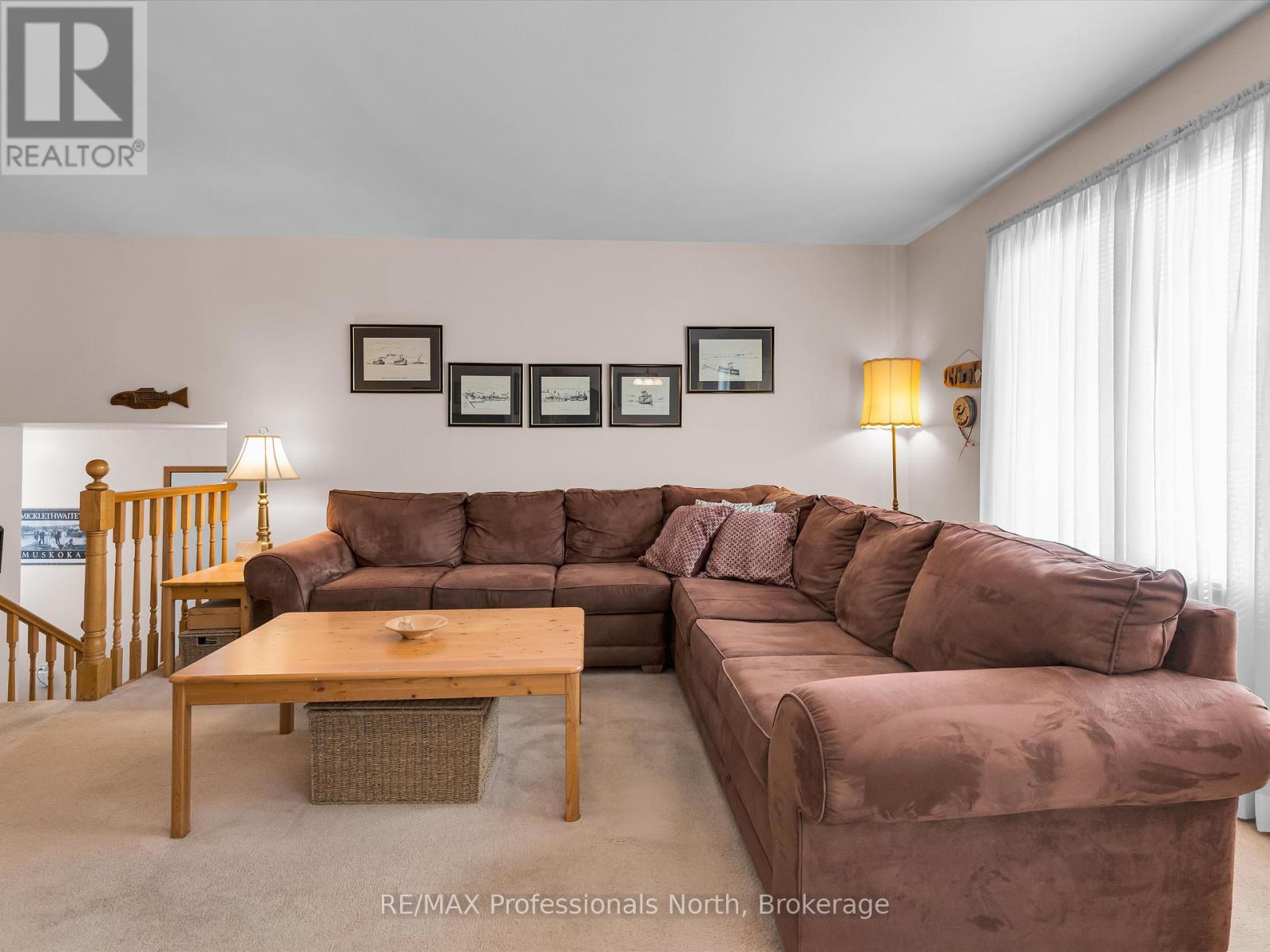 14 Duke Street, Muskoka Lakes, Ontario  P0B 1J0 - Photo 12 - X12328502
