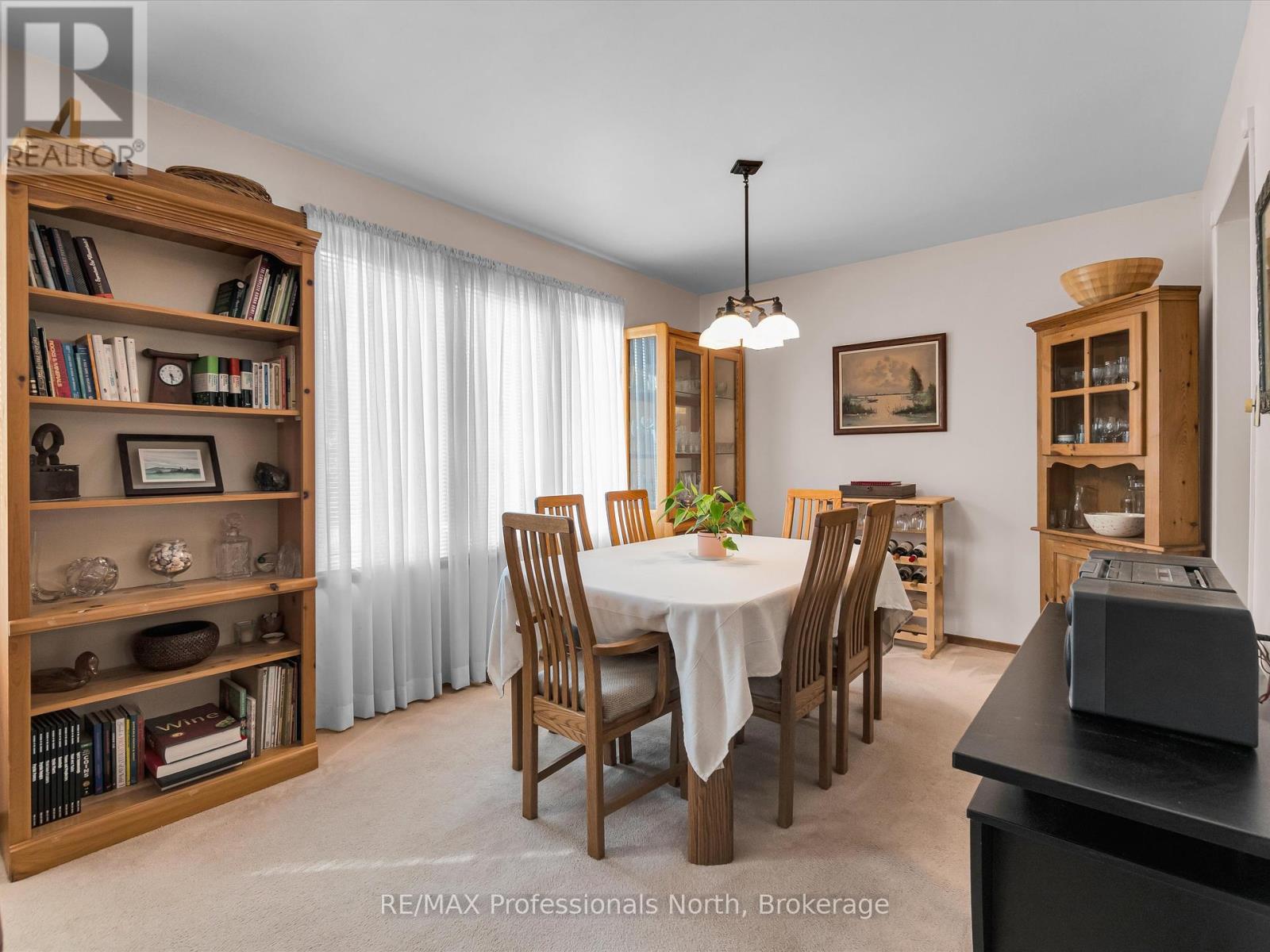 14 Duke Street, Muskoka Lakes, Ontario  P0B 1J0 - Photo 15 - X12328502