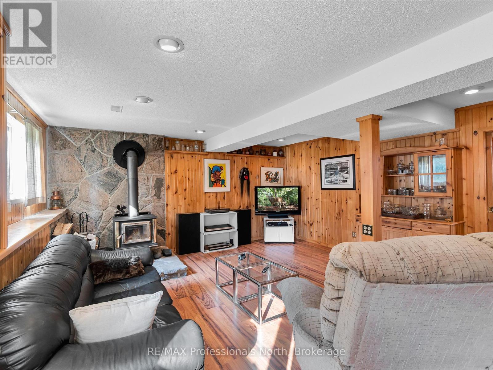 14 Duke Street, Muskoka Lakes, Ontario  P0B 1J0 - Photo 32 - X12328502