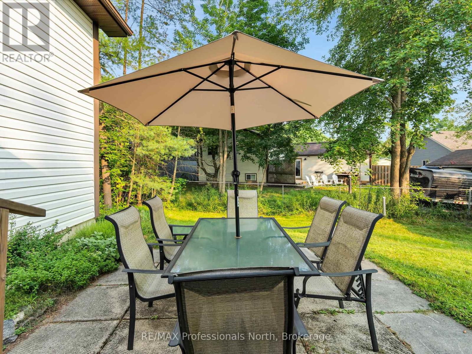 14 Duke Street, Muskoka Lakes, Ontario  P0B 1J0 - Photo 7 - X12328502