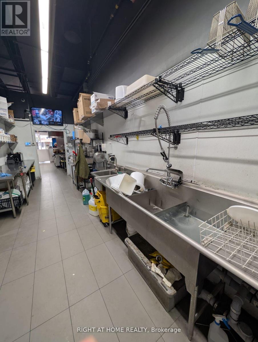 19 - 4205 Keele Street, Toronto, Ontario  M3J 3T8 - Photo 7 - W12328314