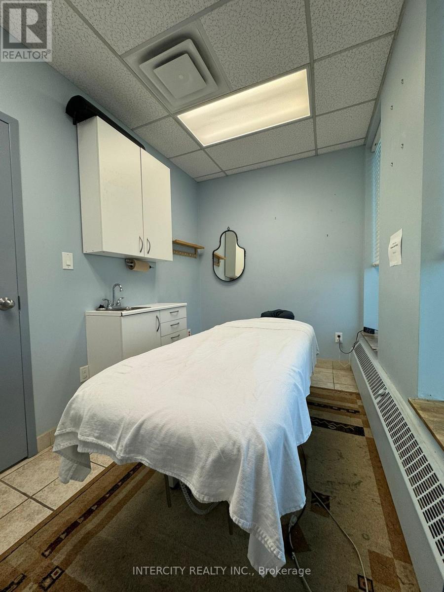 305 - 1017 Wilson Avenue, Toronto, Ontario  M3K 1Z1 - Photo 15 - W12328315