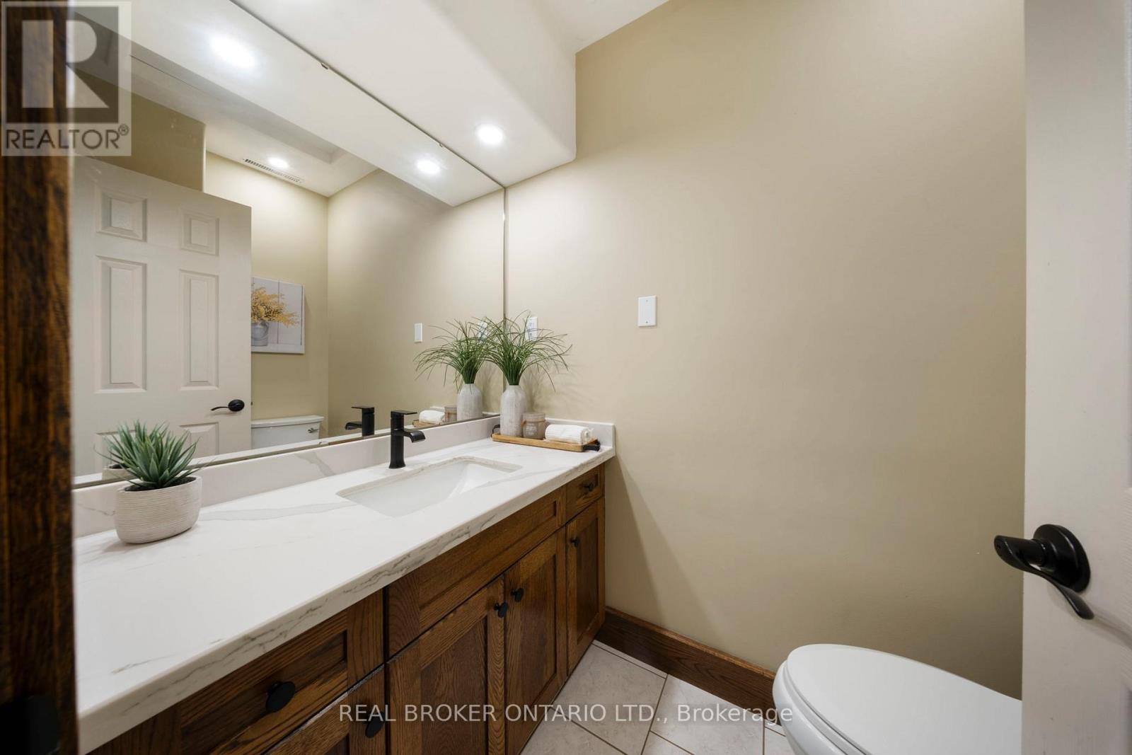 182 Governor's Rd Road E, Brant, Ontario  N3L 3E1 - Photo 12 - X12328338
