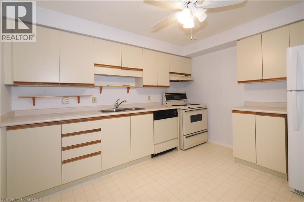 35 Green Valley Drive Unit# 1601, Kitchener, Ontario  N2P 2A5 - Photo 8 - 40756578