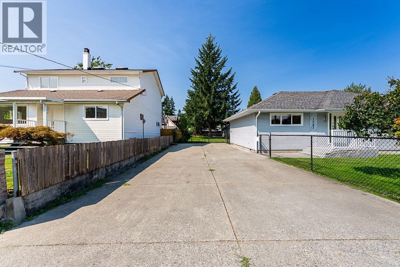 1741 Salisbury Avenue, Port Coquitlam, British Columbia  V3B 1X6 - Photo 4 - R3034063