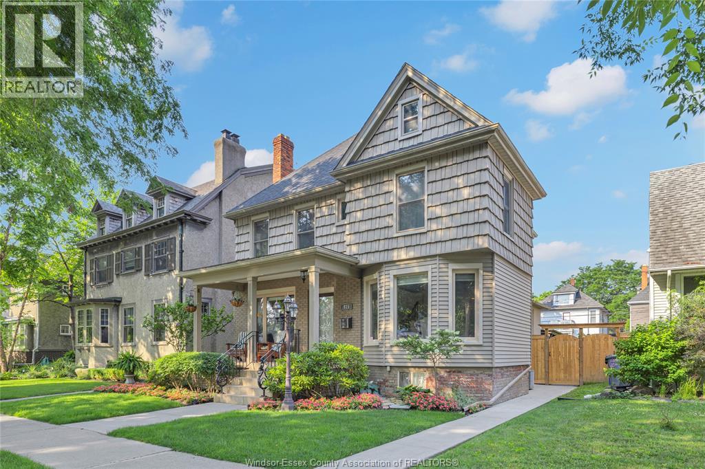 Property at 815 KILDARE image 3