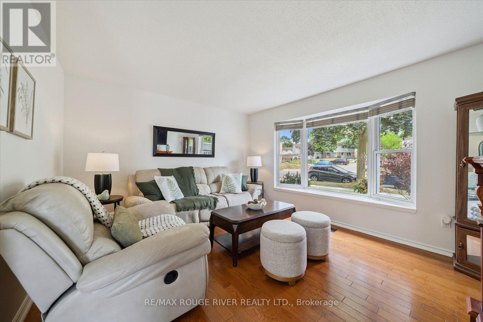 600 Galahad Drive, Oshawa, Ontario  L1K 1M2 - Photo 6 - E12328565