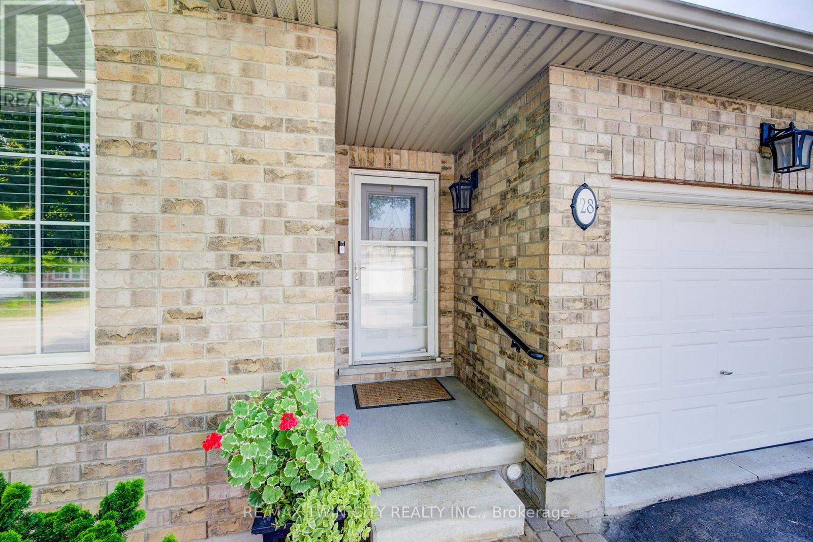 Property at 28 - 35 GREEN GATE BOULEVARD image 3