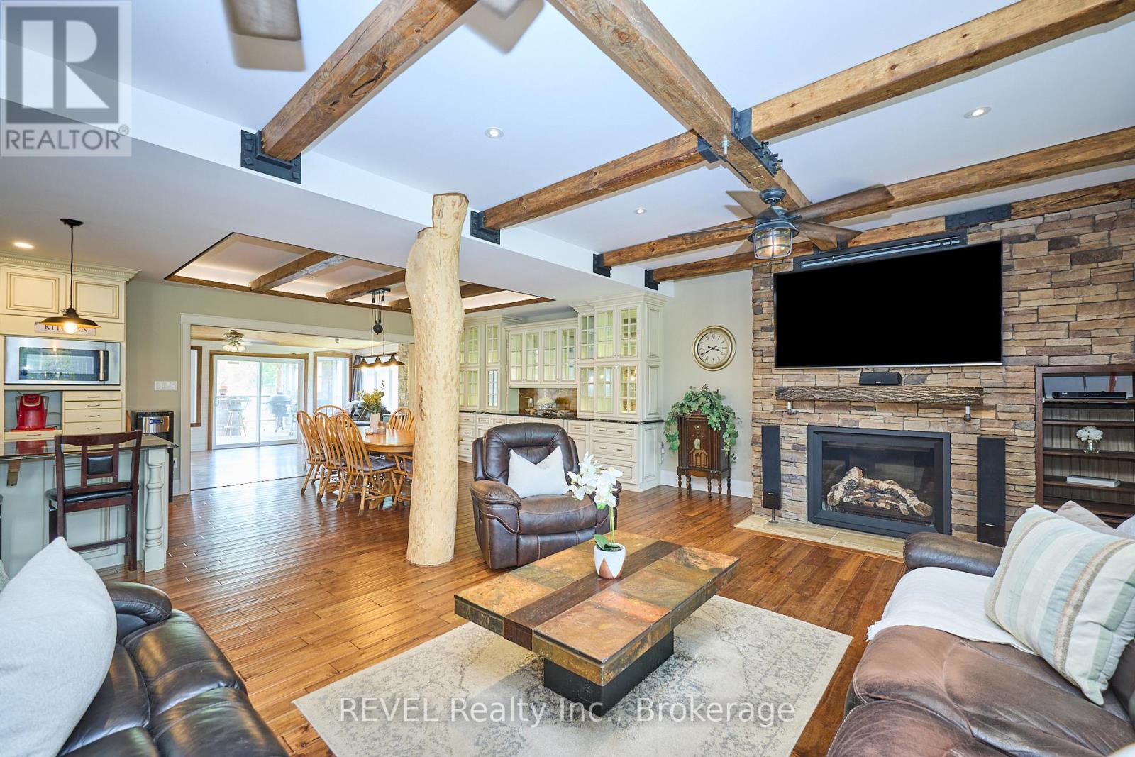 740 Highway 20, Pelham, Ontario  L0S 1C0 - Photo 12 - X12328675
