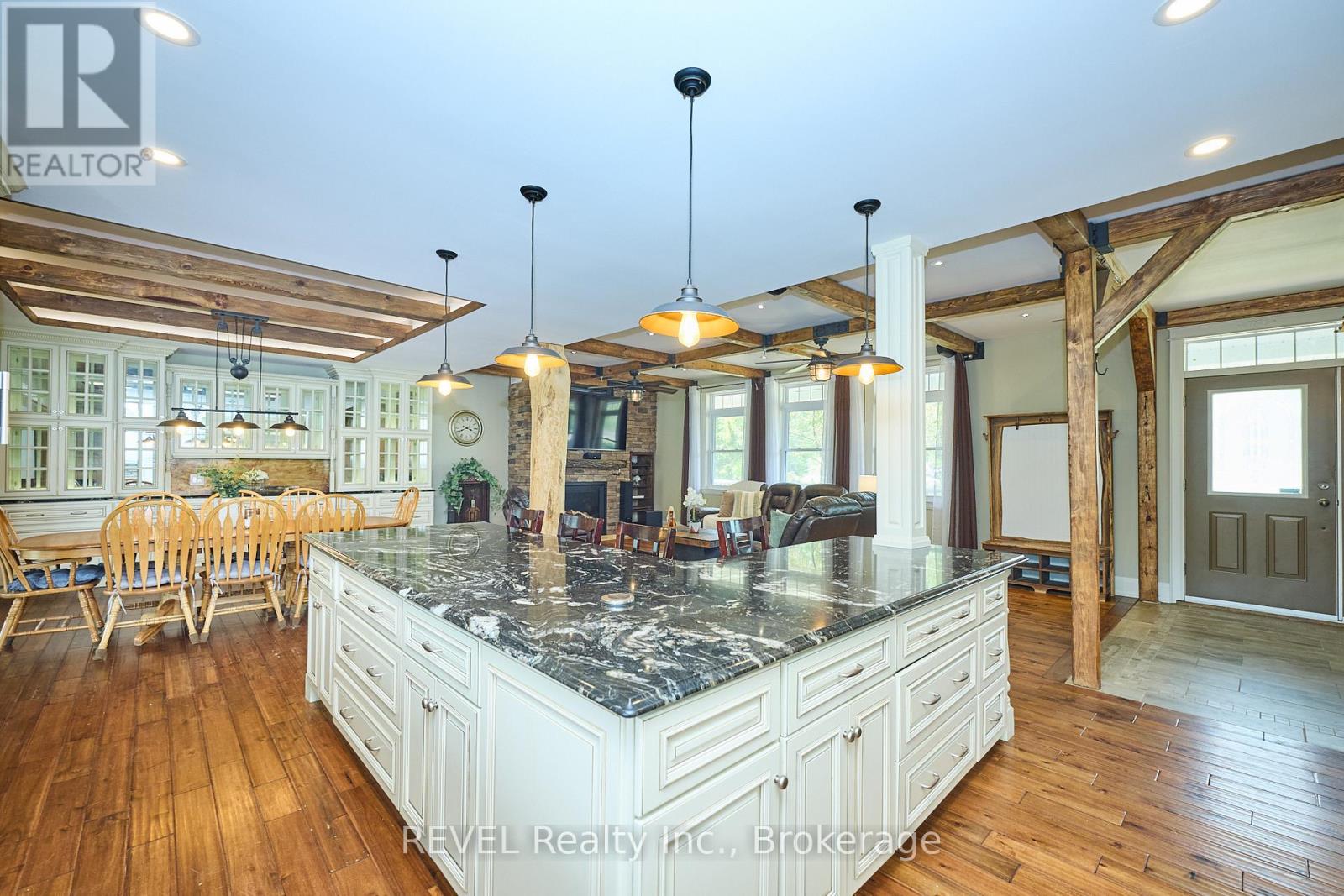 740 Highway 20, Pelham, Ontario  L0S 1C0 - Photo 17 - X12328675