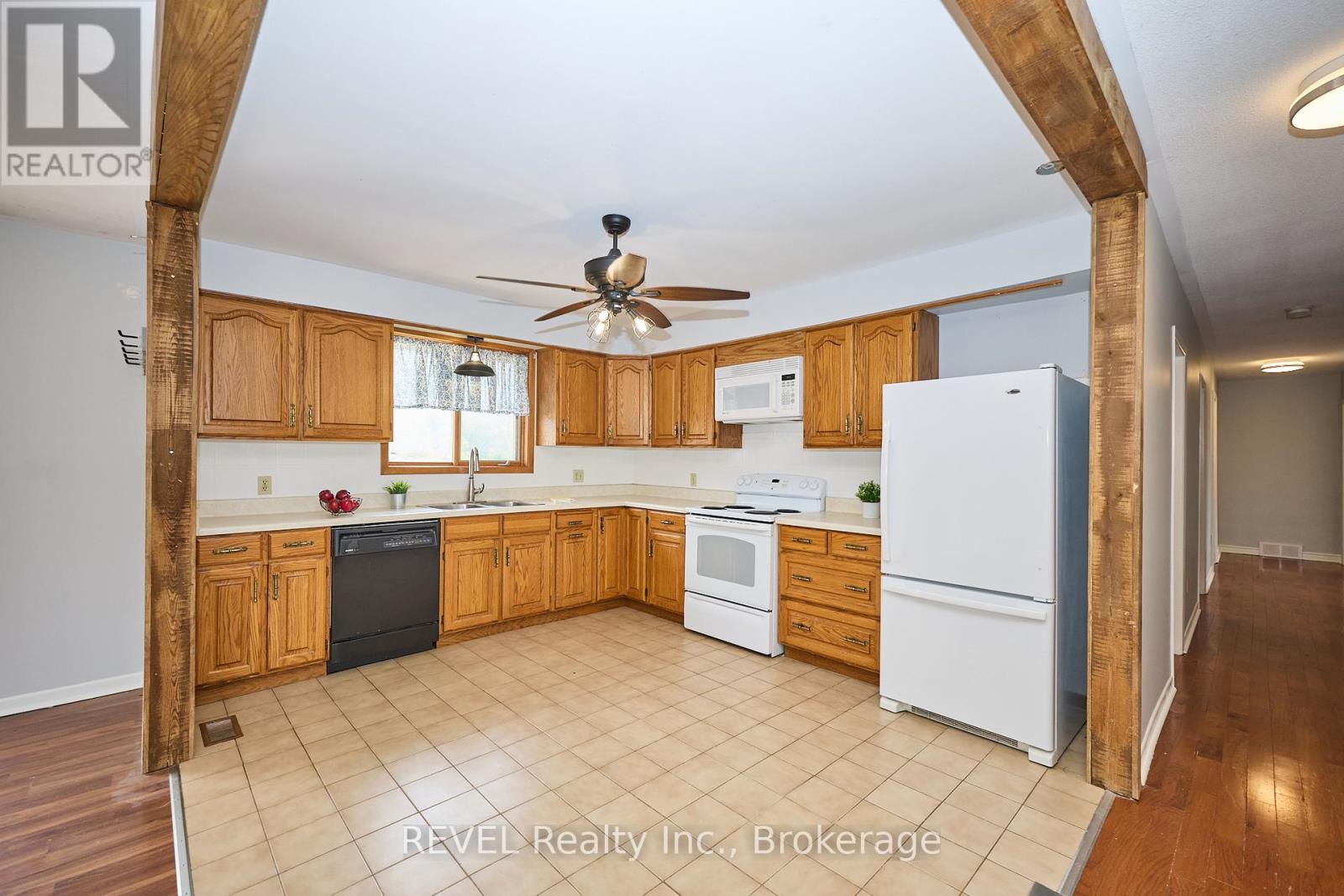 740 Highway 20, Pelham, Ontario  L0S 1C0 - Photo 27 - X12328675
