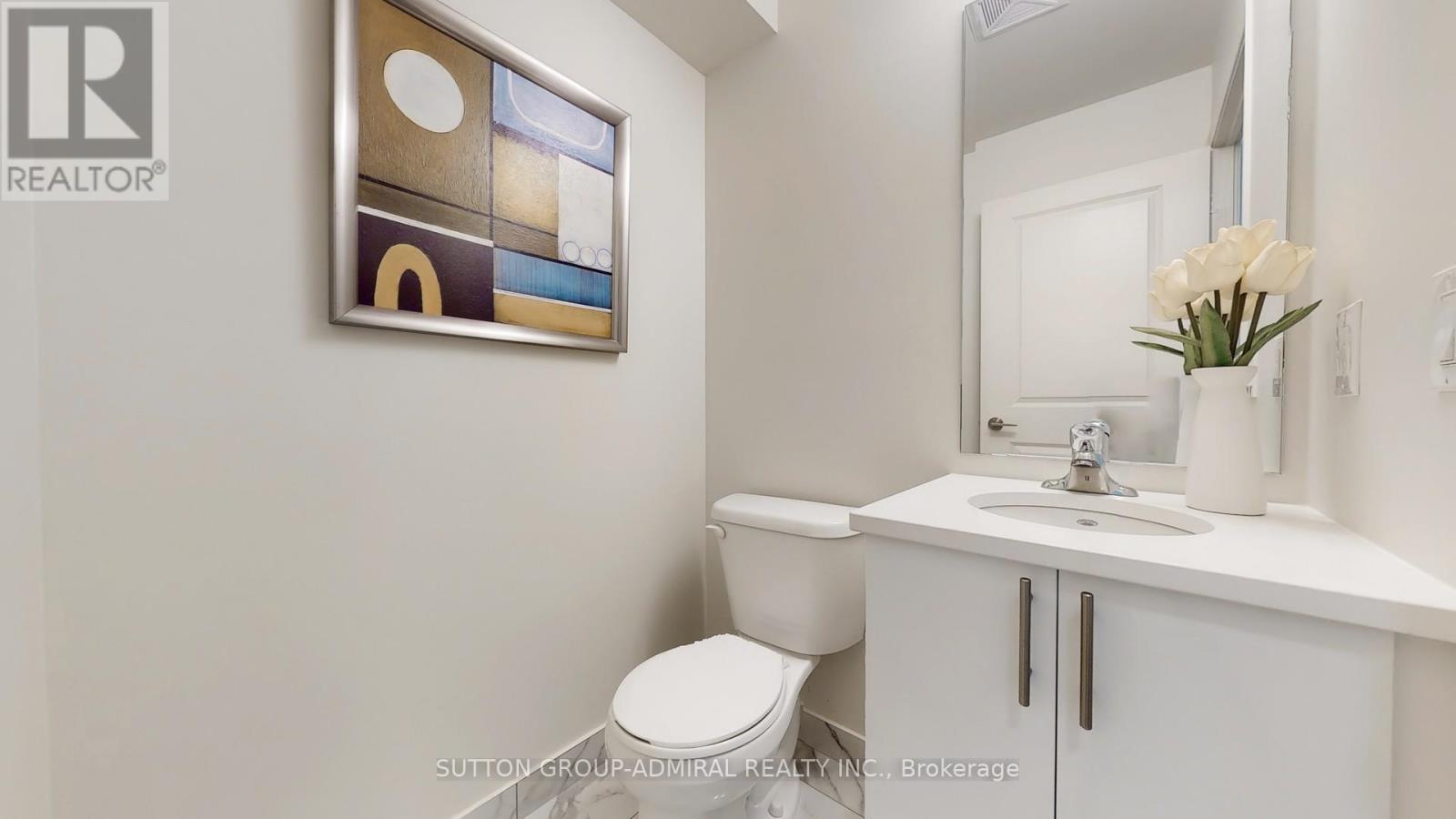 Th 101 - 39 Annie Craig Drive, Toronto (Mimico), Ontario  M8V 0C5 - Photo 12 - W12328485