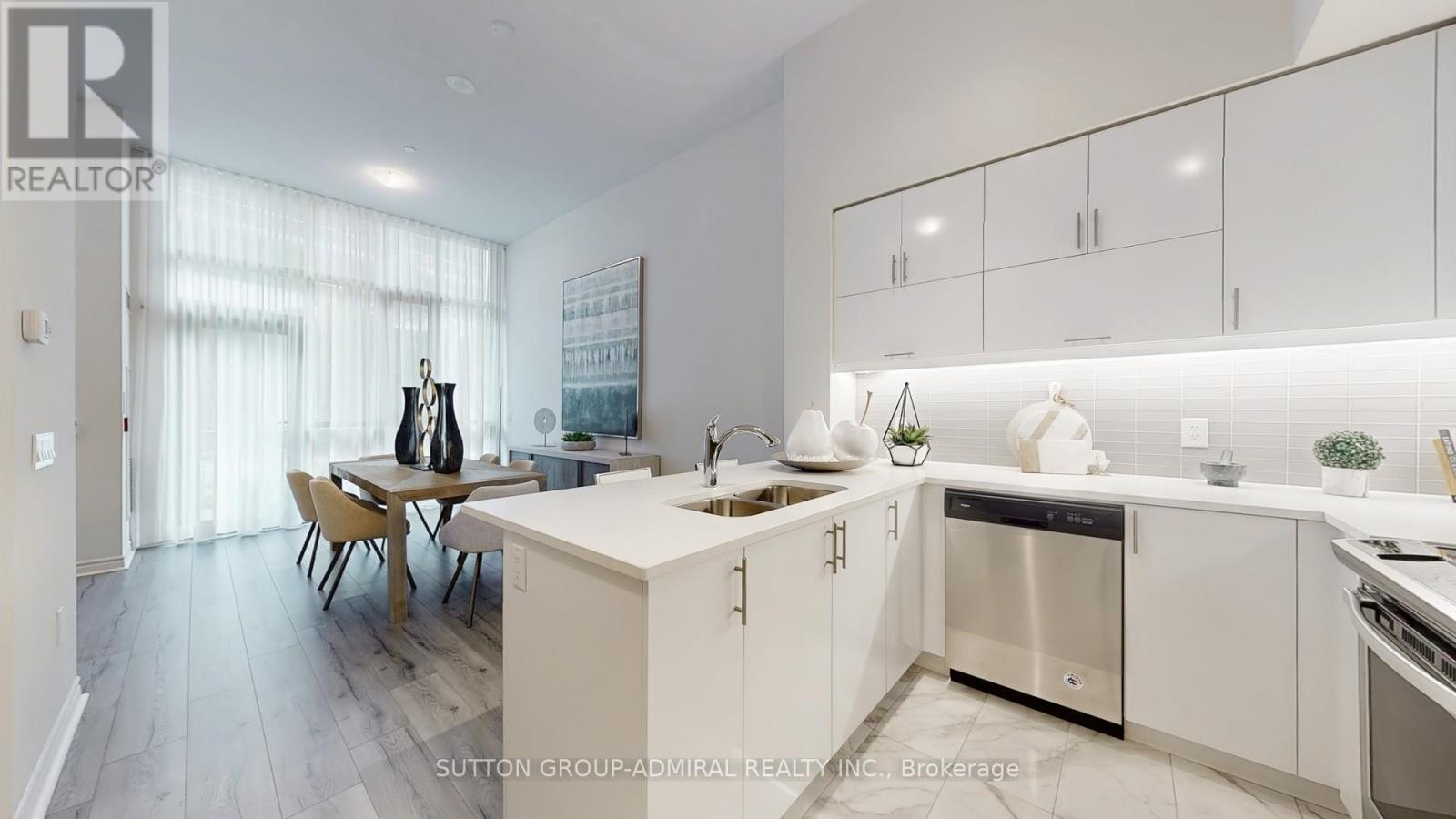 Th 101 - 39 Annie Craig Drive, Toronto (Mimico), Ontario  M8V 0C5 - Photo 9 - W12328485